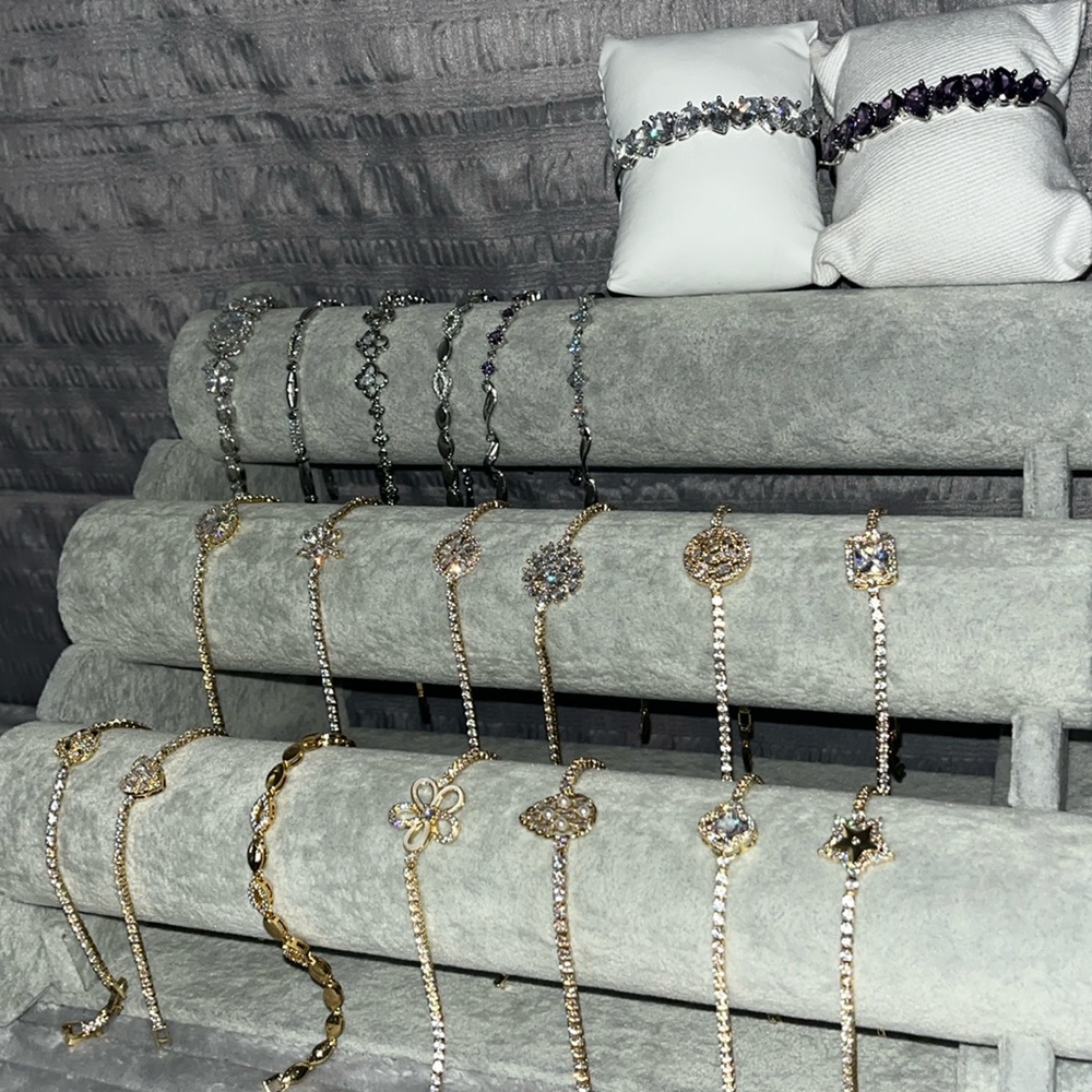 Tennis bracelets listing - Picture 3 of 7